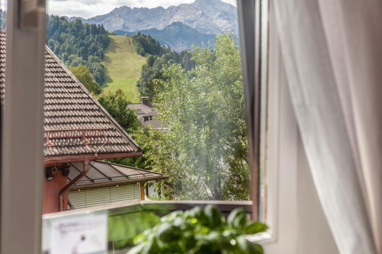 Fewo Im Blauen Haus Dg Garmisch-Partenkirchen Exteriér fotografie